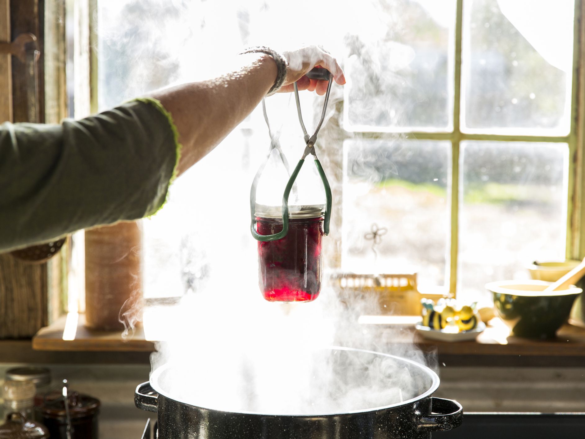 how long to boil 8 oz jars for canning